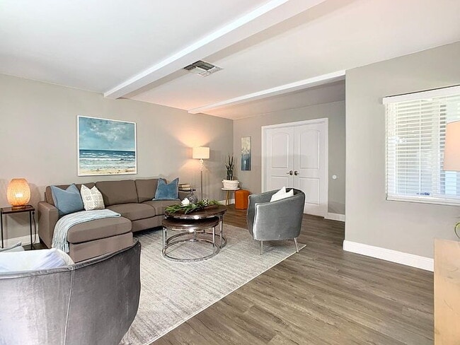 Building Photo - 3-Bed Sanctuary with 2 Baths in the Heart of Campbell - 2089 Sq Ft of Comfort!"