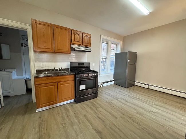 Photo - 576 S 11th St