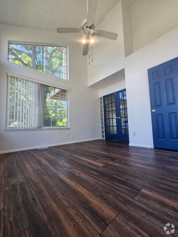 Building Photo - 13712 E Lehigh Ave Unit A Rental