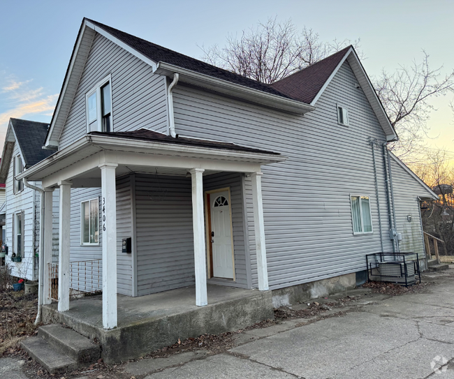 Building Photo - 3406 Broadway Rental