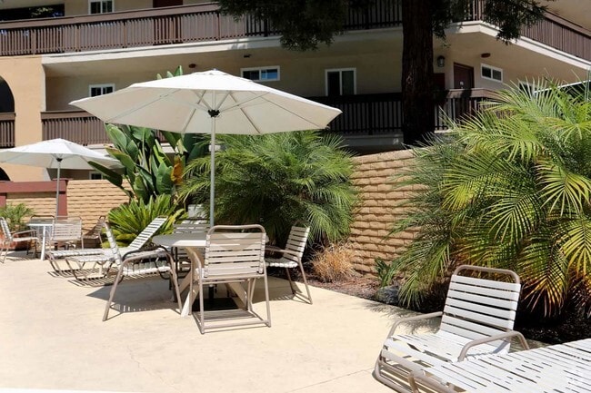 Picnic Area - Northgate Apartments