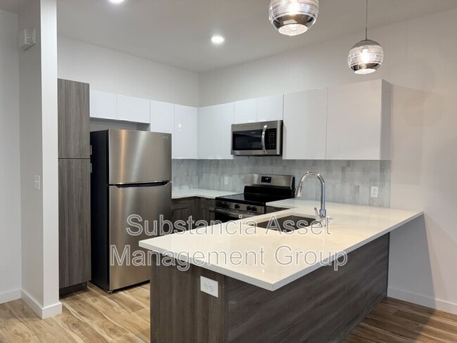 Photo - 1653 Midtown Pl