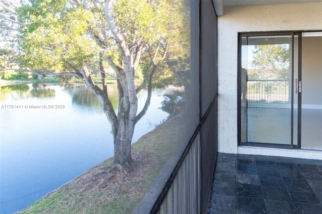 Photo - 153 Lakeview Dr