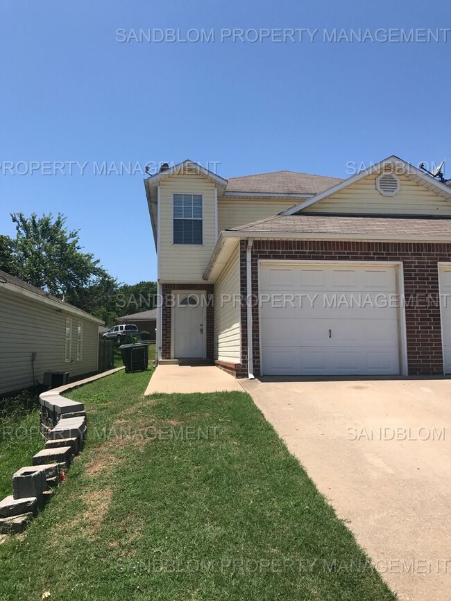 FOR LEASE | Sand Springs | $925 Rent | 2 B... - FOR LEASE | Sand Springs | $925 Rent | 2 B... House