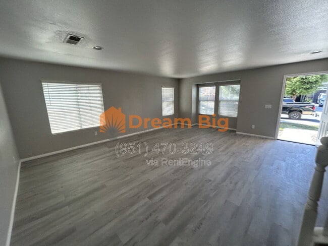 Photo - 3857 Akina Ave
