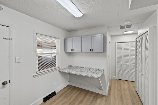 Photo - 520 Booker St Unit 4