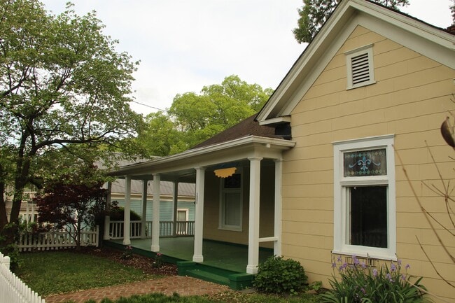 Building Photo - 459 Glenwood Ave SE