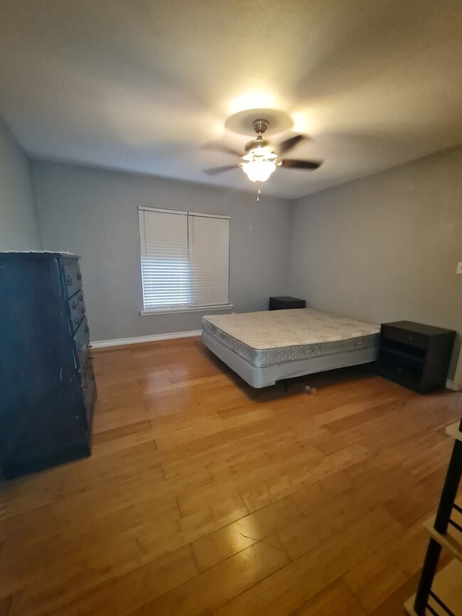 Photo - 1421 W Madison Ave