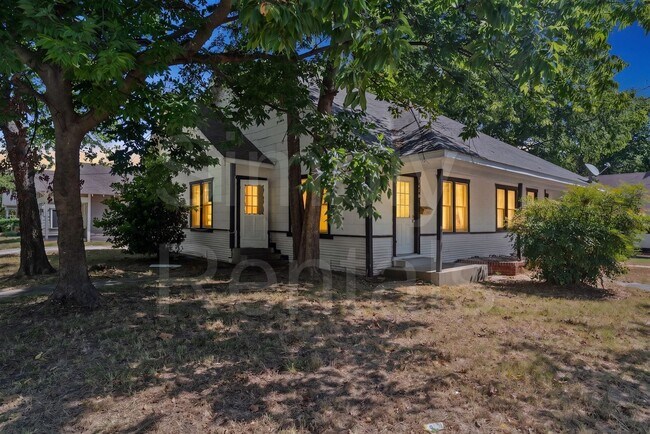 Photo - 1410 Sycamore St