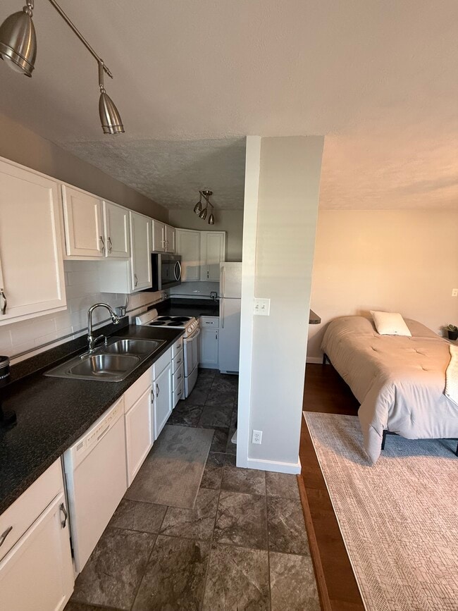 Photo - 1630 H St Unidad A3