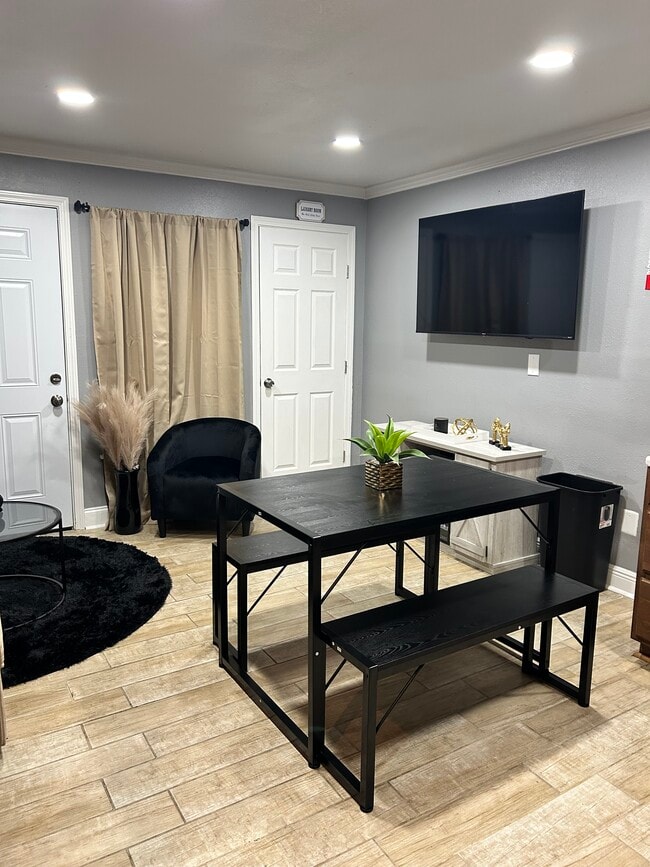 Photo - 277 Chatsworth St Unit 279