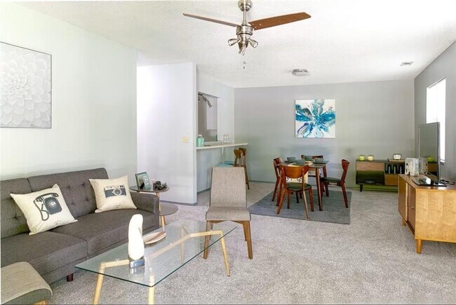 Photo - 106 NW Park St