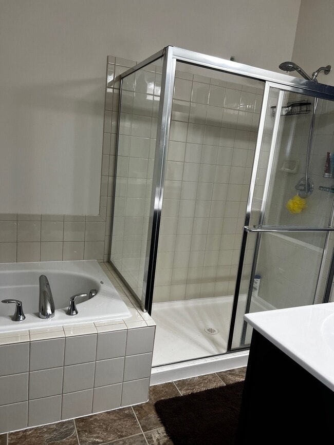 Photo - 247 Crofton Ct