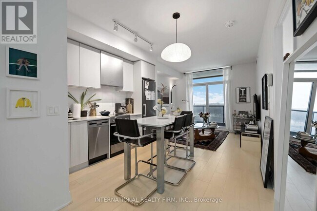 Photo - 10 Gibbs Rd Unité 802