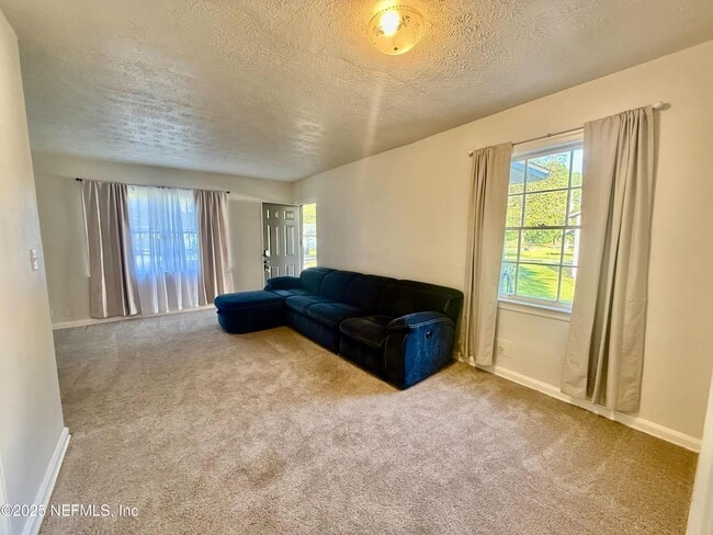 Photo - 3526 Hyacinth St