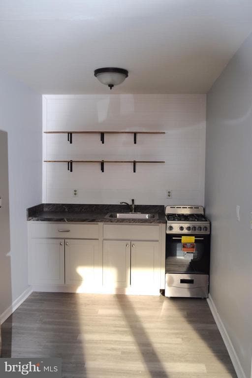 Building Photo - 901 Laurel St Unit APARTMENT #1