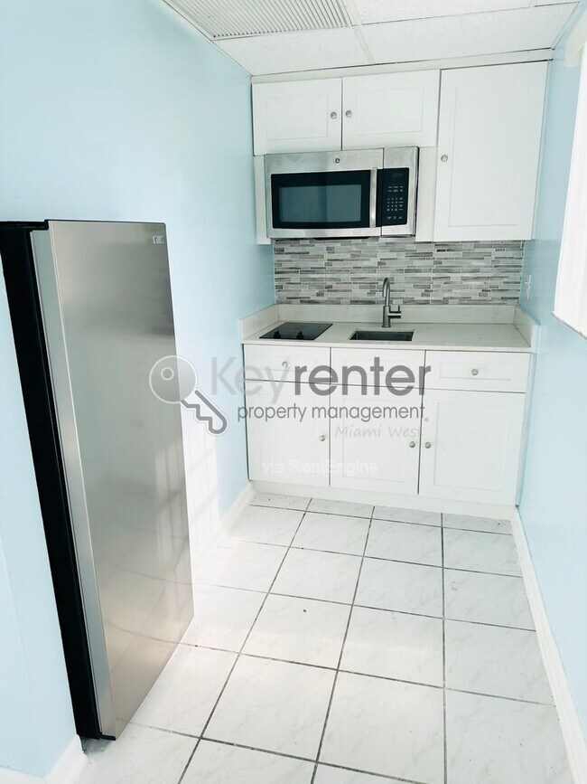 Photo - 740 NE 130th St