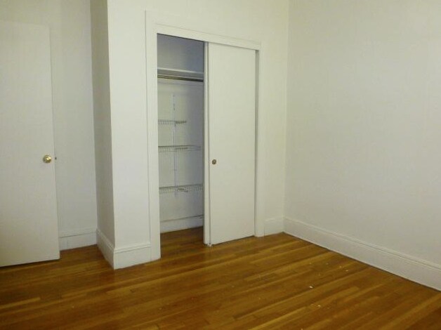 Photo - 48 Lancaster Ter Unit #104