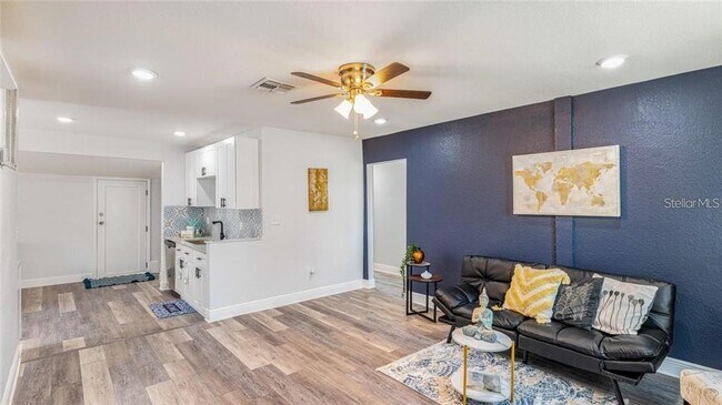 Photo - 7508 Carolyn Ave