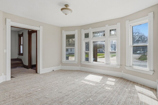 Photo - 1405 7th Ave