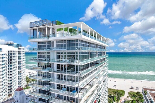 Building Photo - 3737 Collins Ave Unit PH-1 Rental