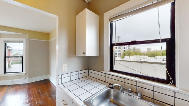 Photo - Corona Apartments