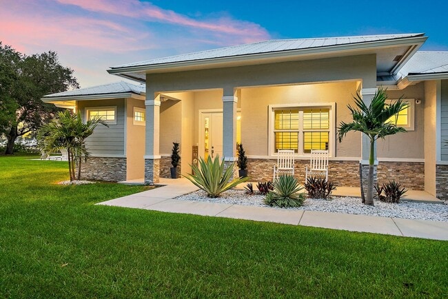 Photo - 12955 SW Kanner Hwy