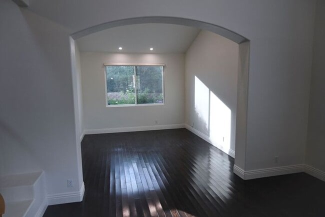 Photo - Gorgeous 5 bd 3 ba Corner Lot Home Newhall