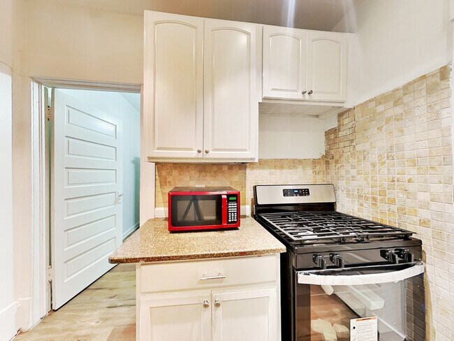 Photo - 1401 McPherson Ave SE