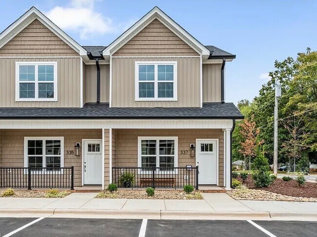 Photo - 311 Rockspring Rd