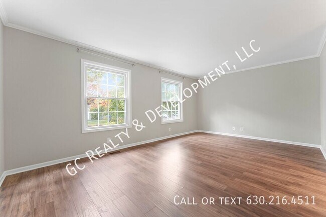 Photo - 32 Forest Ln