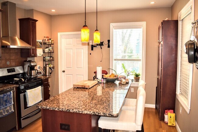 Photo - 79 Francis St