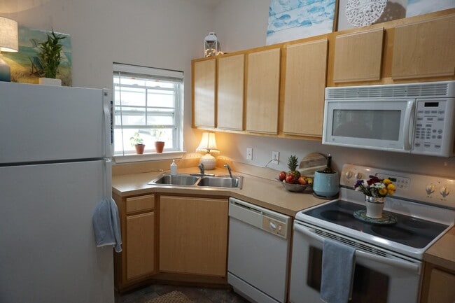 Photo - 227 Hibiscus Way