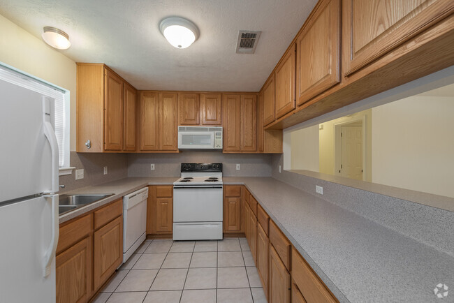 Building Photo - 1425 Western Oaks Ct Rental