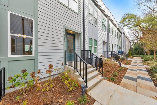 Building Photo - 515 Motivation Cir NW