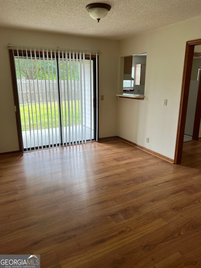 511 Moeckel Ln
