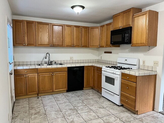 Photo - 44136 Fairhaven Dr