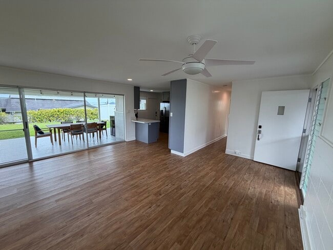 Photo - 45-005 Malulani St