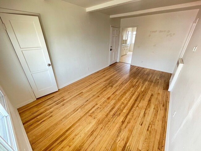 Photo - Manhattan Beach Unit B