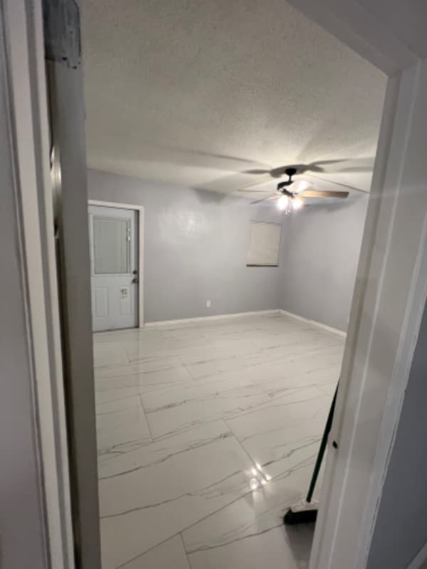 Photo - 3000 NW 43 Terrace Unidad 106
