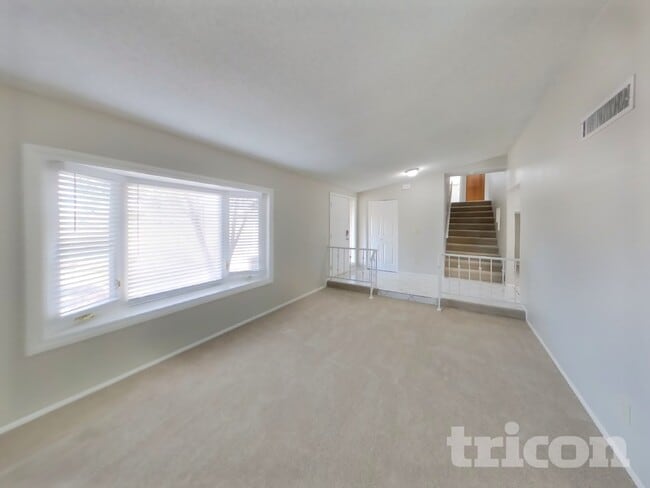 Photo - 5212 N 69th Ave