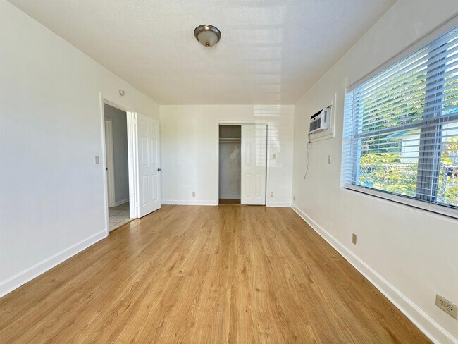 Photo - 1172 W 34th St Unit 1