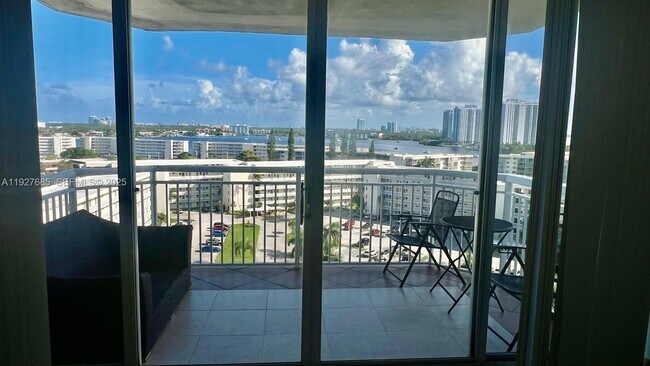 Photo - 18031 Biscayne Blvd Unit 1103