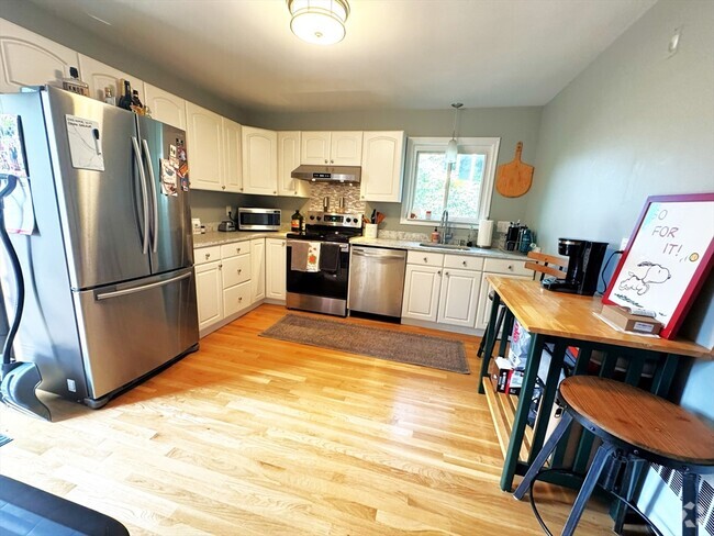 Building Photo - 25-31 Highland St Unit 25-1 Rental