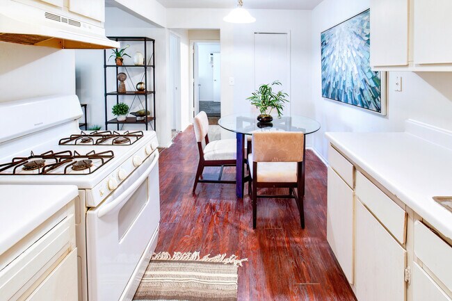 Photo - Perry Place