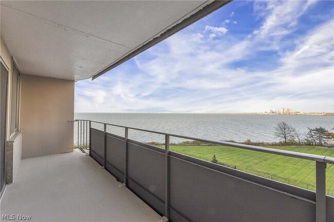 Photo - 12900 Lake Ave Unidad 626