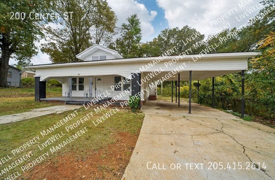 Photo - 200 Center St