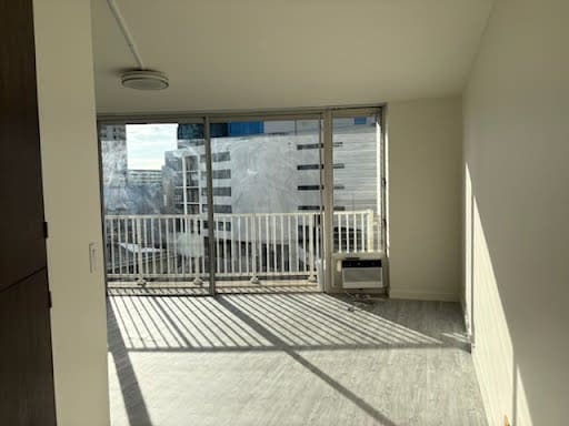 Photo - 750 Amana St Unit 612