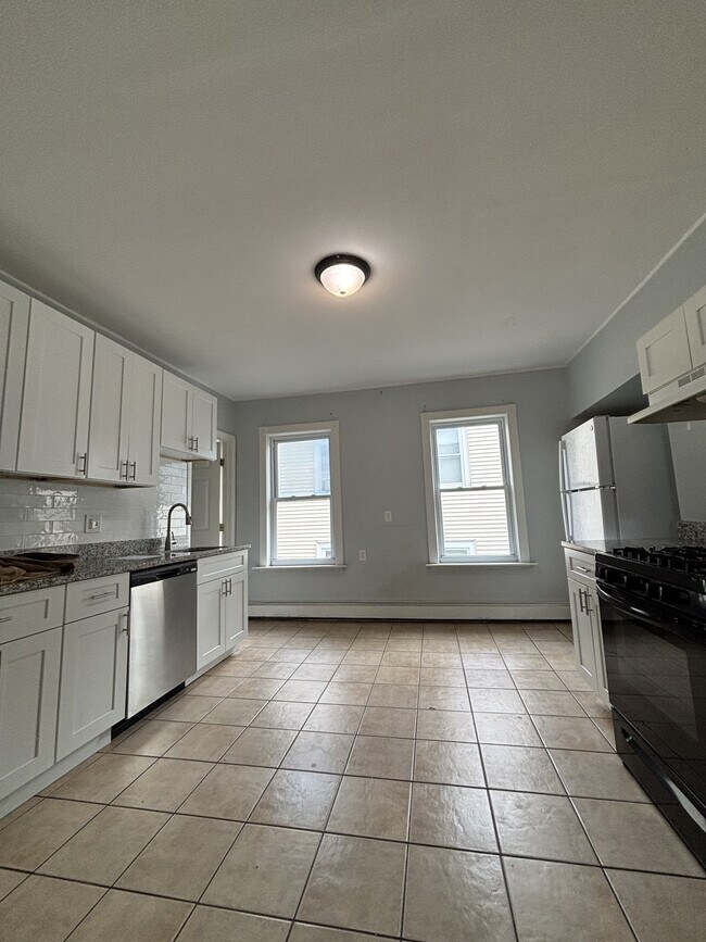 Photo - 33 1/2 Barclay St Unidad 3