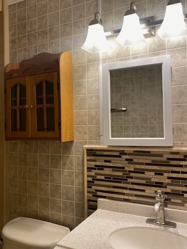 Photo - Charming Bungalow in Old Hickory/ Rayon City, Fenced Yard